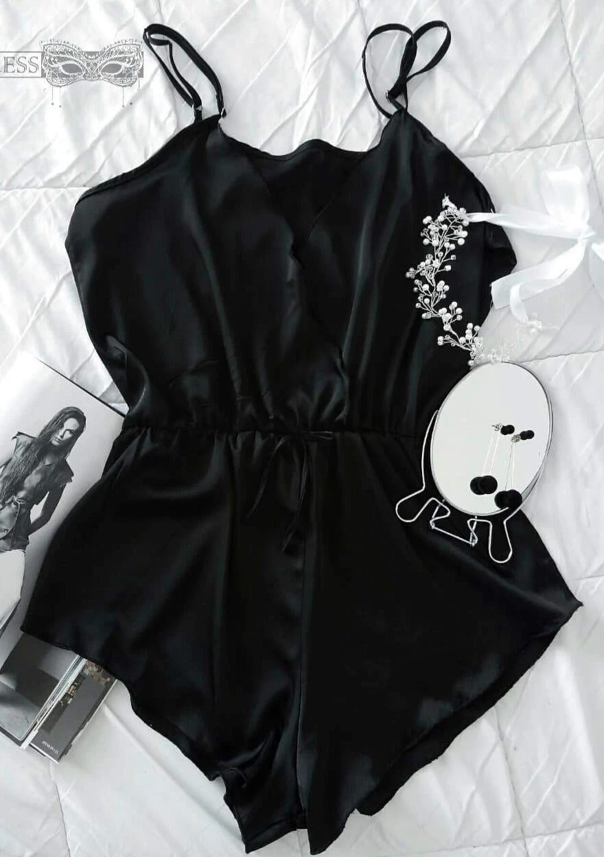 Combinaison Noire Soyeuse DELICATE 7 Combinaison Noire Soyeuse DELICATE – Image 7