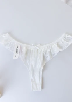 Thong Satiné Blanc PLAYFUL