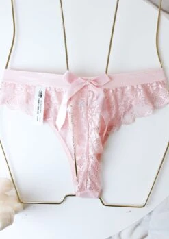 Thong En Dentelle Rose OPAL