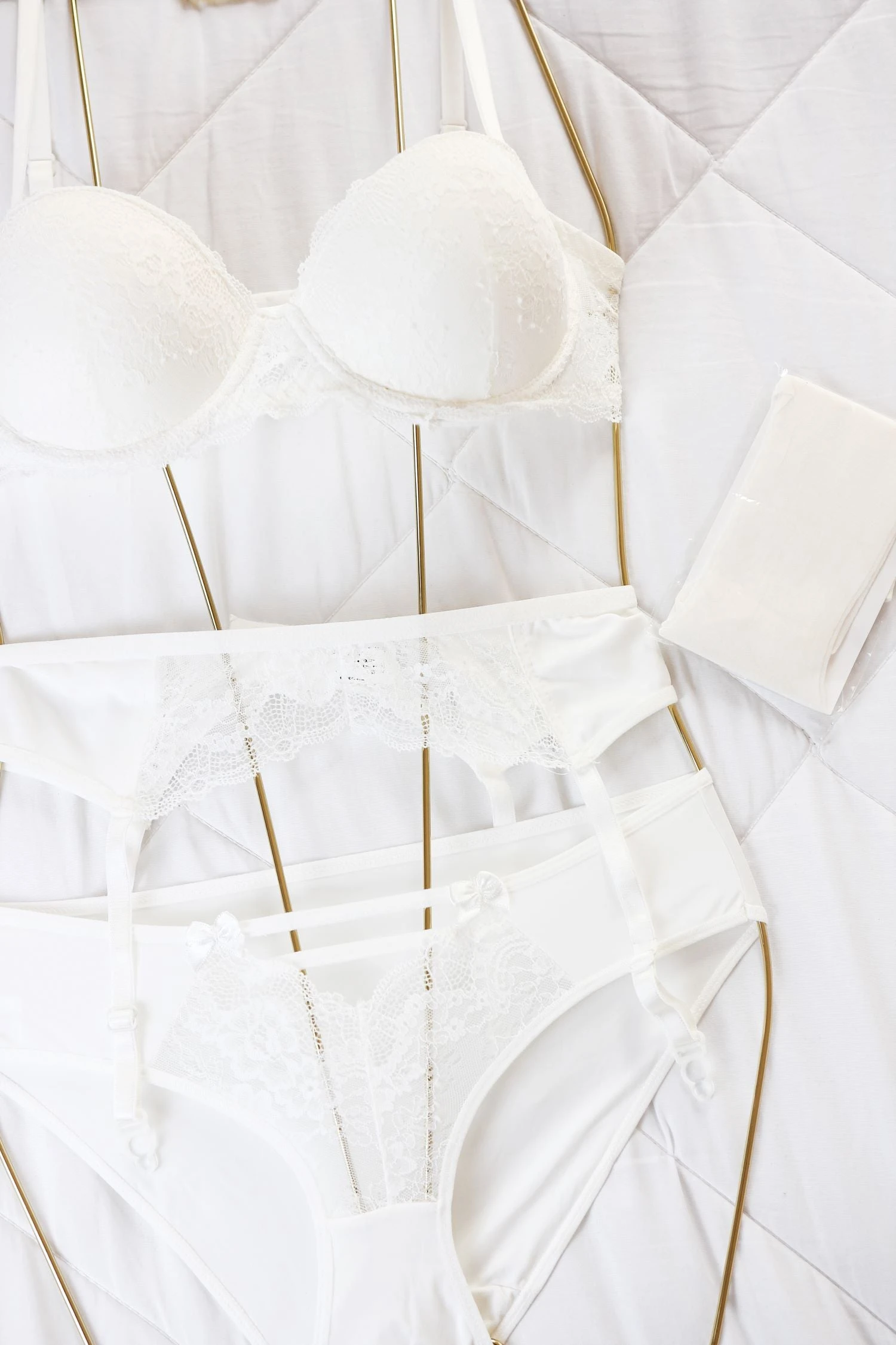 Ensemble En Dentelle Blanche 4 Pièces ECSTATIC 2 Ensemble En Dentelle Blanche 4 Pièces ECSTATIC – Image 2