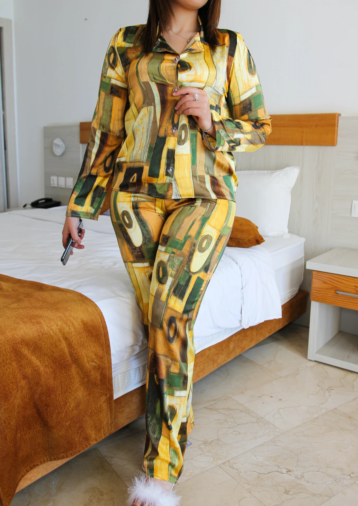 Pyjama En Soie Jaune ABSTRACT 1 Pyjama En Soie Jaune ABSTRACT